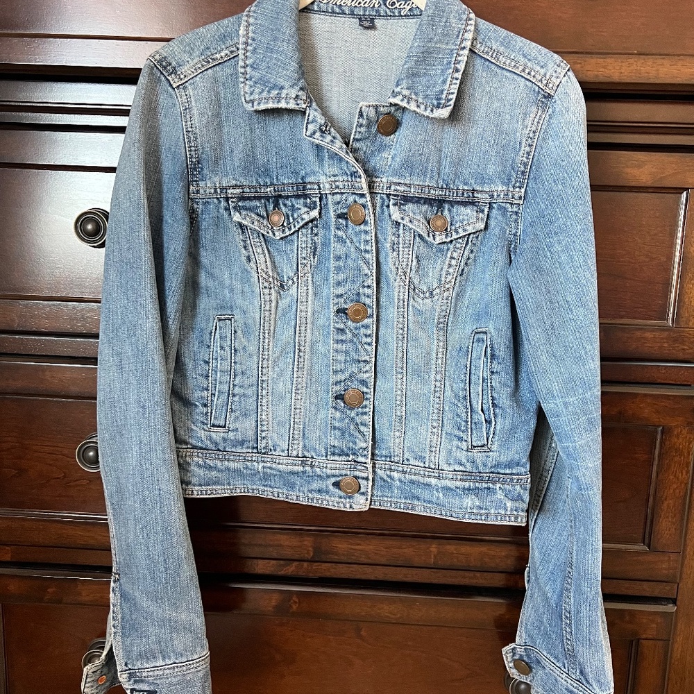 American Eagle Jean Jacket -- Size M